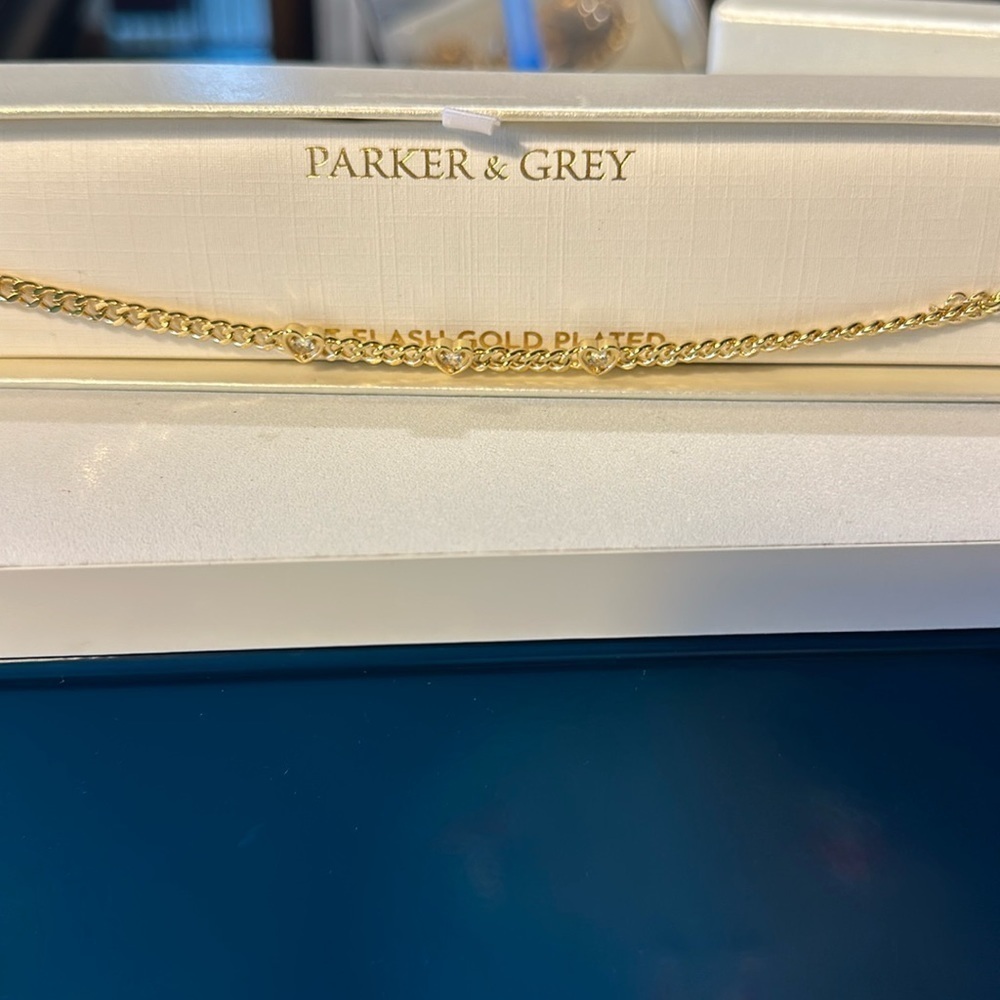 Parker and Grey very dainty and beautiful bracelet, gold tone, hearts.
